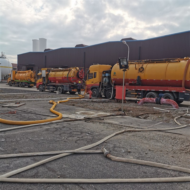 大丰镇污水池清理