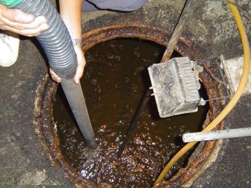 大丰镇隔油池清理